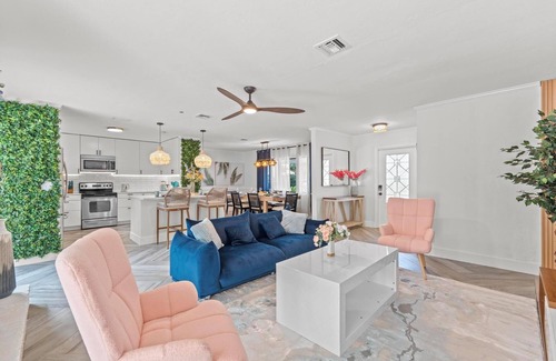 Lake Clarke Shores Casa | Spacious Palm Beach Paradise with Heated Pool and Backyard Games
