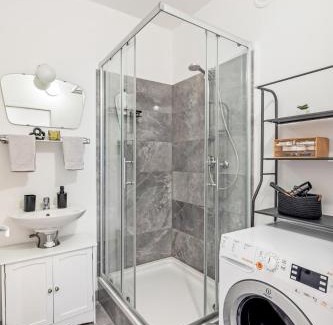 Penzing Apartamento | Spacious & Peaceful 2 BR Apartment