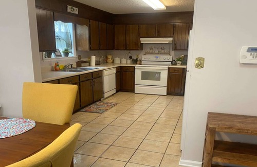 Valdosta Casa | Spacious Peaceful Home 3BR 2BA,Quiet Neighborhood