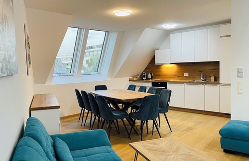 Liesing Apartamento | Spacious Penthouse Apartment