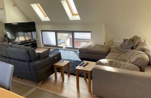 Salisbury Apartamento | Spacious penthouse with great views of the Cathedral