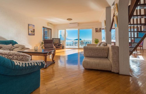 Babin do Apartamento | Spacious penthouse with spectacular sea view