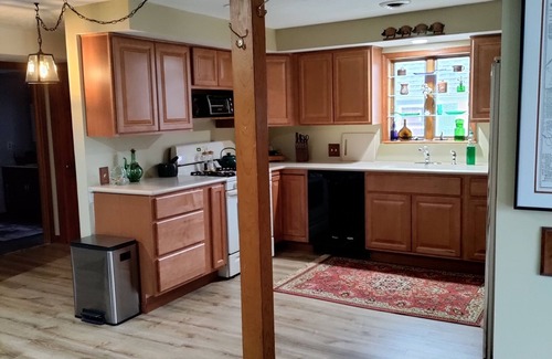 Bemus Point Casa | Spacious Pet Friendly home near Lake & Golf Course-Sleeps 20