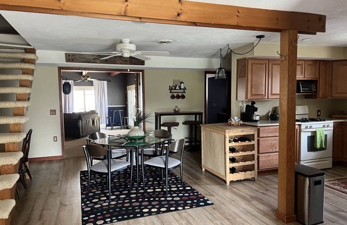 Bemus Point Casa | Spacious Pet Friendly home near Lake & Golf Course-Sleeps 20