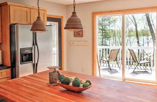 Crosslake Cabaña | Spacious Pine Lake Home: Deck, Fire Pit + 3 Acres!