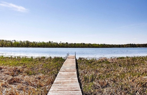 Crosslake Cabaña | Spacious Pine Lake Home: Deck, Fire Pit + 3 Acres!