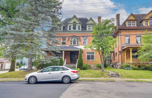 Wilkinsburg Cabaña | Spacious Pittsburgh Rental: Walk to Frick Park!