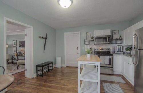 Country Club Plaza Area Apartamento | Spacious Plaza Stay: 1bd/1ba
