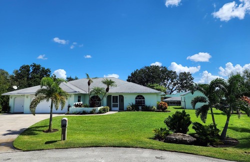 Lake Placid Casa | Amplia casa en el lote del canal de la esquina hasta el lago de junio También la temporada 2019 1 de enero al 2 de marzo