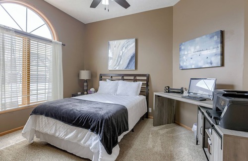 Omaha Casa | Spacious Pool House with tons of amenities!