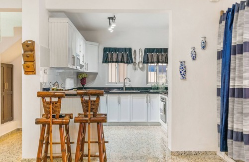 Caribbean Islands Villa | Spacious Pool & Jacuzzi Villa in Boca Chica Beach