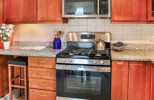 Parkside Casa | Spacious Portland Home + Parking