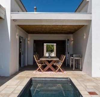 McGregor Casa | Spacious Post-and-Beam Marvel in quiet McGregor