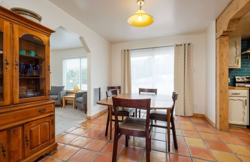 Northeast Santa Fe Casa | Spacious & private 3 bedroom home with large porch and mountain views.