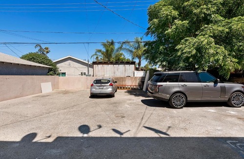 NoHo Arts District Apartamento | Spacious Private gated modern loft close to Universal Studio and Hollywood