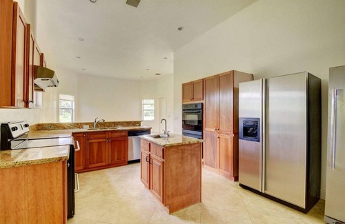 Loxahatchee Groves Casa | Spacious private property sitting on 5 acres