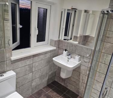 South Norwood Casa | Spacious Private Room in Vibrant South London