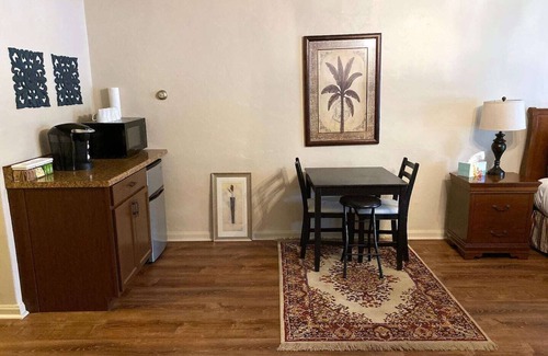 Merced Manor Apartamento | Spacious Private Suite * Free Parking * Parks/Boating/Golf