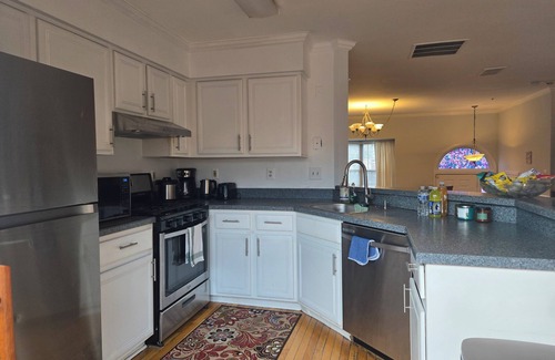 Germantown Casa | Spacious Quiet 3 Bedrooms Townhome in Germantown, MD (Free Parking)