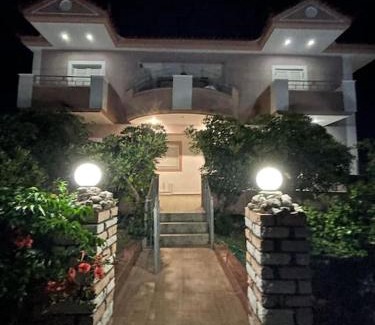 Krieza Apartamento | Spacious Quiet Apartment for Relaxed Holidays 2