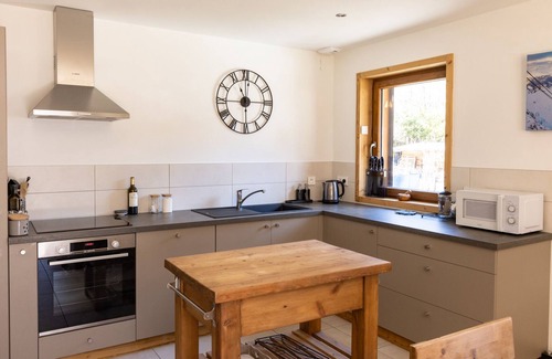Bozel Apartamento | Spacious quiet apartment in the centre of Bozel
