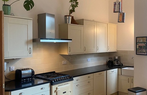 Merchiston Apartamento | Spacious, quiet, central Edinburgh family apartment (3 bathrooms)