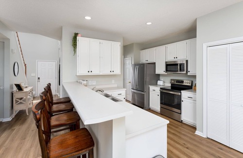 Silver Lake Casa | Spacious & Quiet Vacation Getaway, 15 Min to Beach