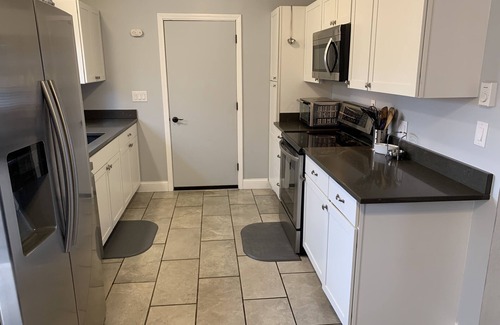 North Bend Casa | Spacious ranch with lots of parking, pet friendly, partial bay view.