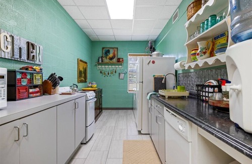 Mineola Cabaña | Spacious Red Oak Cottage at Fall Farm