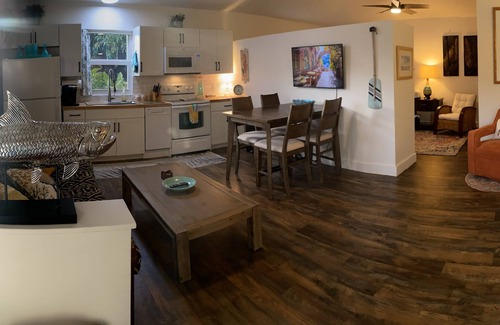 Pompano Beach Cabaña | Spacious & refreshing, The Mango Cottage: Near the beach & all things S. FL!