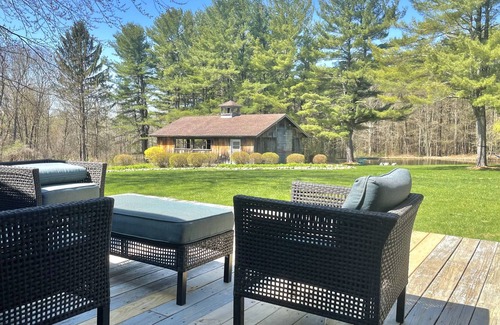 Rotterdam Junction Casa | Spacious Relaxing 3BR in Saratoga county with freshwater pond and privacy.