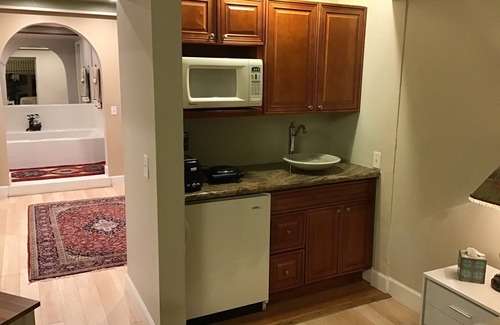 Turtle Rock Apartamento | Spacious Relaxing Upscale Studio prestigious Neighborhood
