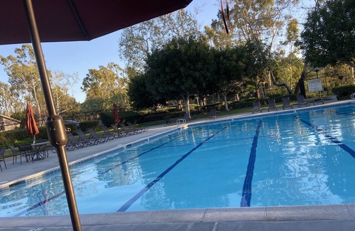 Turtle Rock Apartamento | Spacious Relaxing Upscale Studio prestigious Neighborhood