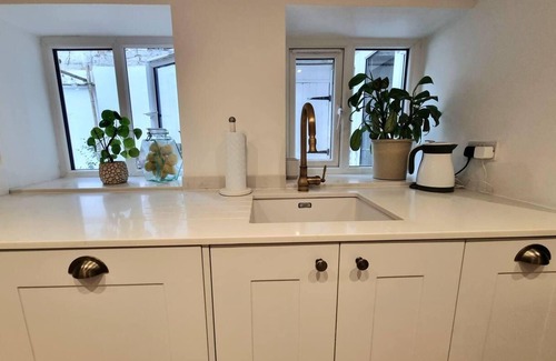 Addison Apartamento | Spacious & Renovated 1-bed Garden Flat in London