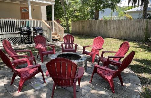 Lincolnville Casa | Spacious renovated 4br downtown home w firepit sleeps 8+