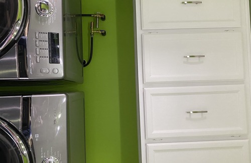 Laval Apartamento | Spacious, renovated 6 1/2