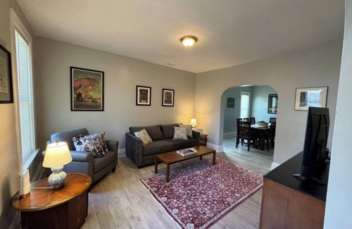 Front Park Casa | Spacious & Renovated Buffalo Home in 5 Points- Parking, AC, Wifi, and more