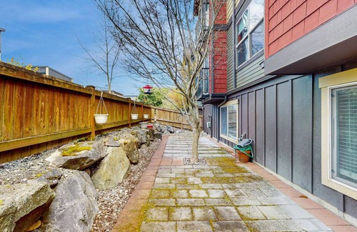 Atlantic Casa | Spacious Renovated Getaway Near Downtown Seattle & Stadiums