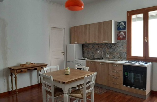 Castromediano Apartamento | Spacious renovated one-bedroom apartment