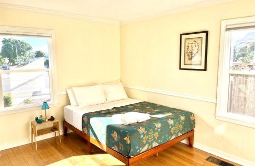 Petaluma Casa | Spacious Renovated Petaluma Home- Pool Table, Fire Pit, Parking