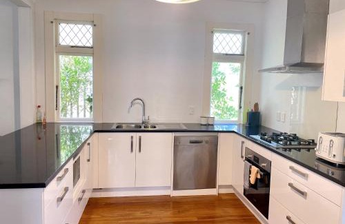 Johnsonville Casa | Spacious Retreat near Ferry & Mall