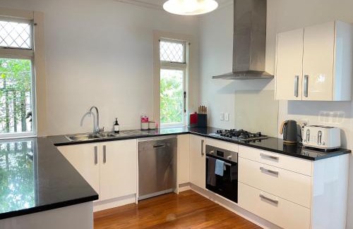 Johnsonville Casa | Spacious Retreat near Ferry & Mall