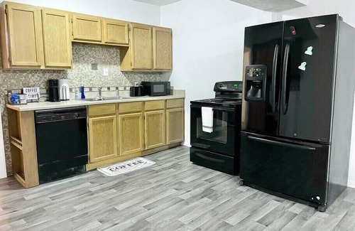 Indianapolis Casa | Spacious Retreat: Quiet Area, Close to Downtown