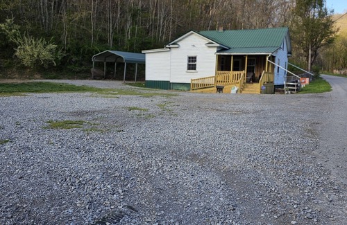Northfork Casa | Bienvenido a Outlaw House!