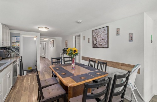 Tukwila Casa | Spacious🔥RiverFront Family GetAway🔥 near Golf Course, 9 mins to SeaTac Airport