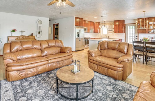 Rock Springs Casa | Spacious Rock Springs Stay Near Shops & Dining!