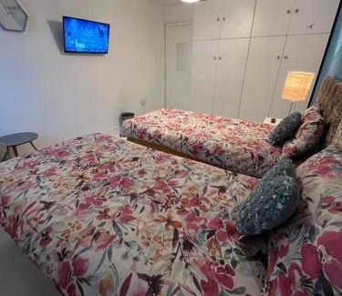 Cribbs Causeway Casa | Spacious Room In a Flat Near Southmead Hospital