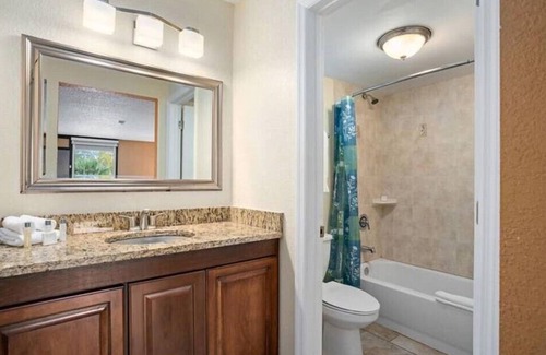 Historic Downtown Kissimmee Casa | Spacious Room with 2 DBL Beds A Short Ride to Theme Parks