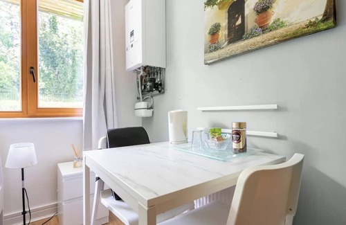 Stepaside Apartamento | Spacious room with a relaxing view
