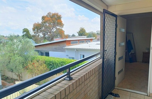 Merrylands Casa | Spacious Room with Balcony